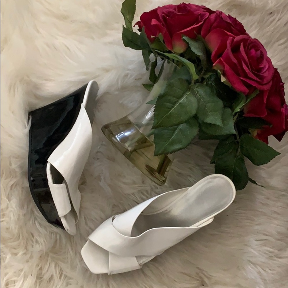 Summer wedges